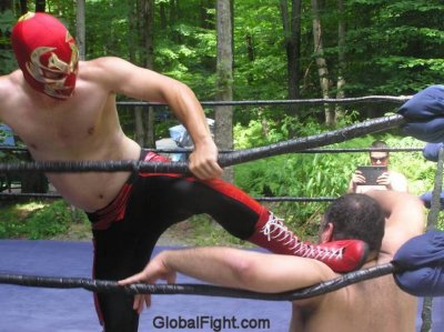 hillside wrestling weekend photos gallery 2011 gay wrestlers.jpg