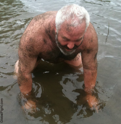 wet muddy daddy bear playing water lake pics.jpg