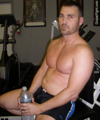sweaty guys self photos gay gym training facility pics.jpg