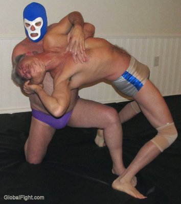husky large heavyweights brutally beating up smaller man.jpg