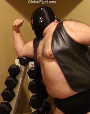 leatherdaddie workout gym big powerfull wrestler.jpg