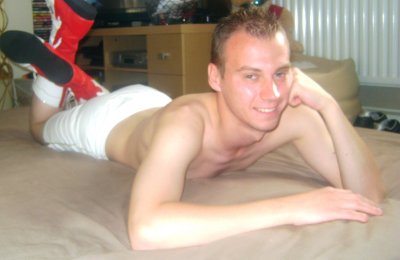 hot fag gay preppy cute boy smiling bedroom.jpg