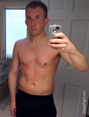 hot young dude mirror self pics profiles.jpg
