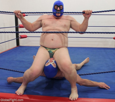 gay chubs erotic wrestling chubby men fighting.jpg