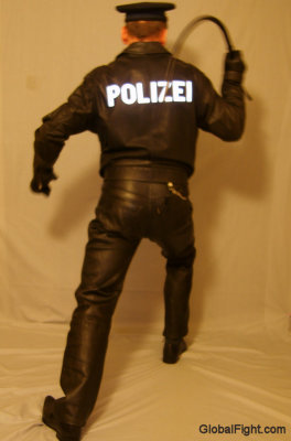 gear fetish cop gay policeman profile.jpg