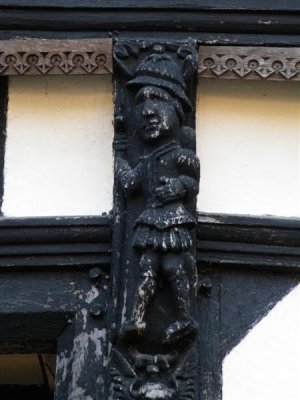 Carvings on the gateway