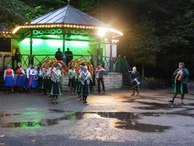 Clog dancers