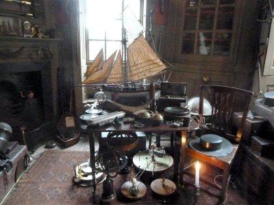 Maritime items in the Admiral room