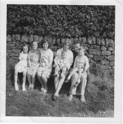 132 Eva, Ann, Bernard, Lorna, Elaine, Stephen and Kevin in Curbar