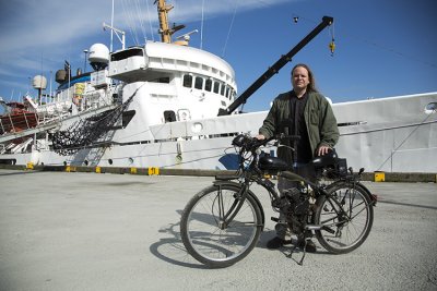 Motorized bicycle goes on the ship, makes life in port easier