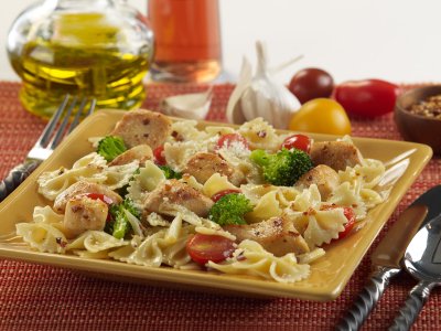 35 - garlic chicken farfalle with broccoli 10632.jpg