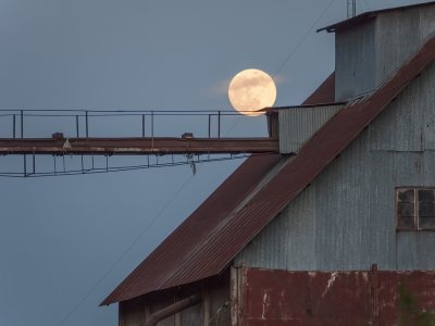 Moonrise over Rust    Indianola, Ms 2012