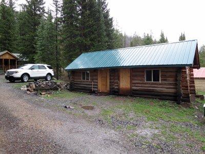 Our cabin for the week in Silver Gate. MT