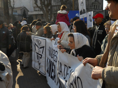 Las Madres de la Plaza de Mayo