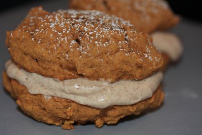 Pumpkin Spice Whoopie Pie