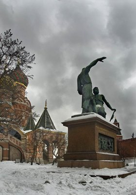 Monument to Minin and Pozharsky