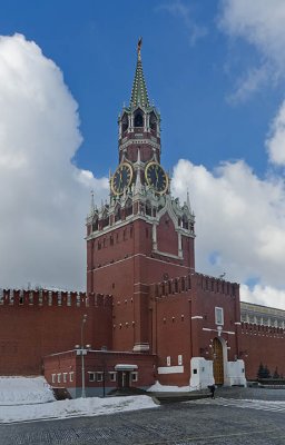 The Kremlin Clock reads nap time