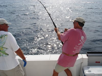 7/19/2006 - Ante Up Offshore trip - Ray has one hooked up