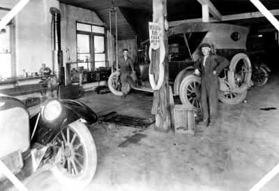 Pete Laliberte's garage 1921