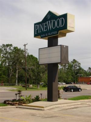 Pinewood Motel