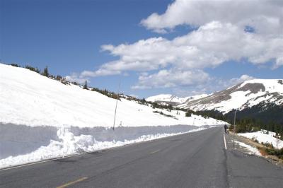 Snow drift on TRR, west of AVC