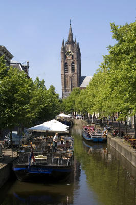 Oude Delft, caf boats