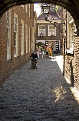 Prinsenhof, archway