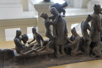 Small statues making Warriors