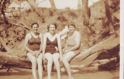 Snobs creek group - unknown, Jean Mitchell and Grace Mitchell