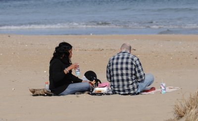 picnic on the beach 329.jpg