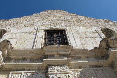The Alamo  entrance fascade from below 771.jpg