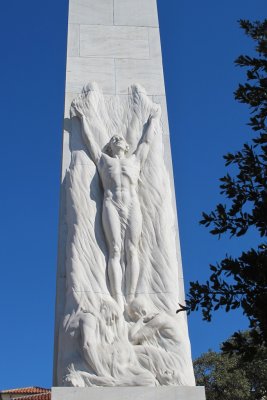 The Alamo Heros monument 777.jpg