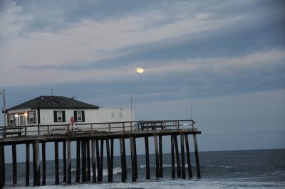 December moon rise in Ocean Grove 841.jpg