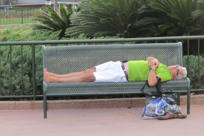 sleeping bench 872.jpg