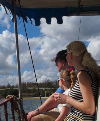 a boat ride back home 887.jpg