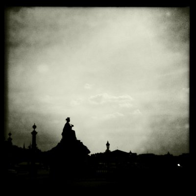 ciel s'assombrit  la Place de la Concorde #2