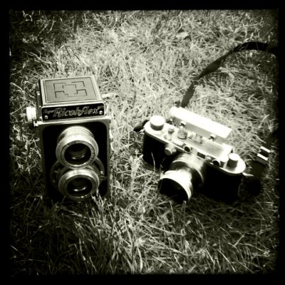 picnic with Ricohflex and Leica - Th. Espace Pierre Cardin