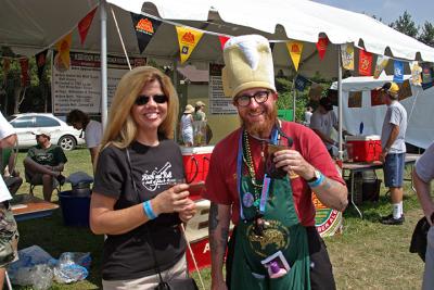 A couple enjoy the fest