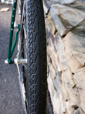 32mm Kevlar-Reinforced Tires at 70-80 PSI