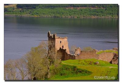  Loch ness and Urquhart Castle (Scotland Highland)