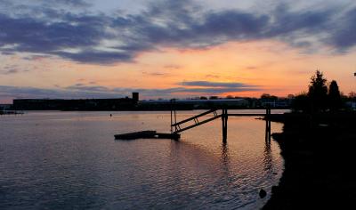 Pbase Sunrise on April 28 2006.jpg