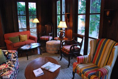 Library at Manoir Hovey, North Hatley, QC
