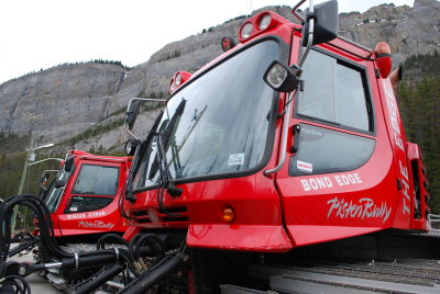 Piston Bully groomers missing the snow