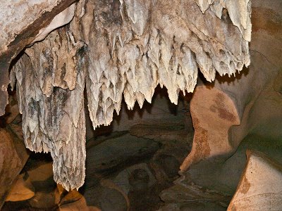 Inside the cavern #32, stalactites