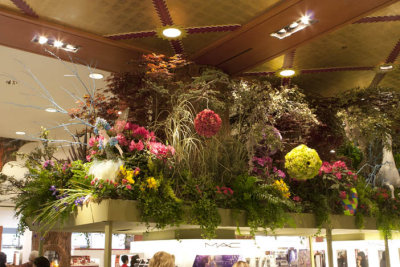 collaborative design/production of the garden Kiosk at flower show - Macy's