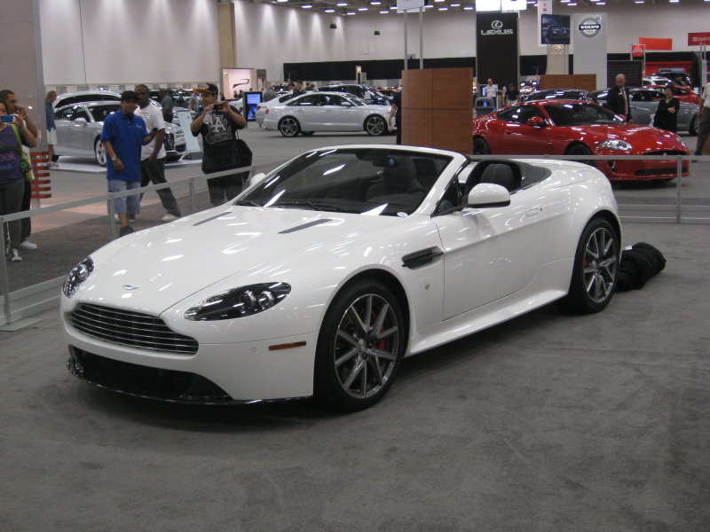 Aston Martin Vantage S