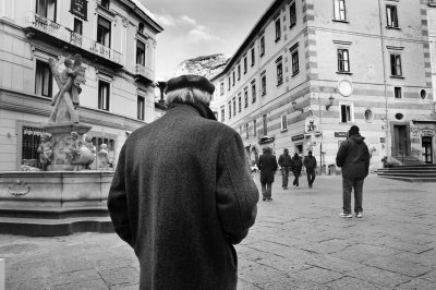 Old man in  Positano.jpg