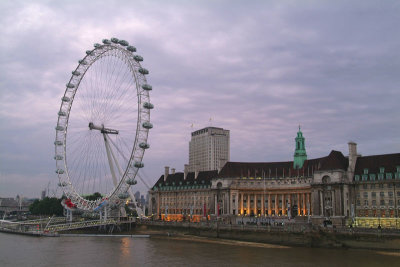 London Eye and Old County Hall.jpg