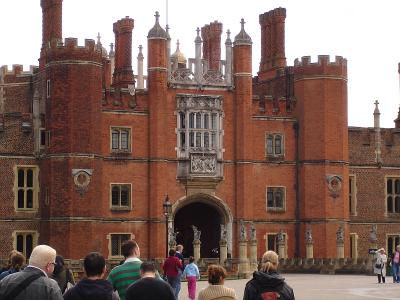g4/73/564073/3/61025549.HamptonCourtPalace16.jpg