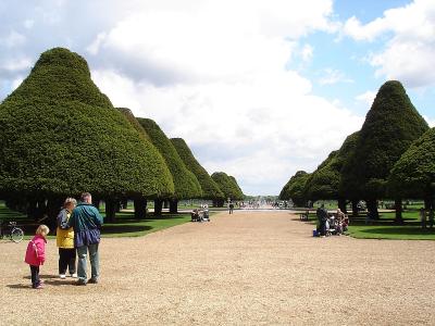 g4/73/564073/3/61026156.HamptonCourtPalace31.jpg
